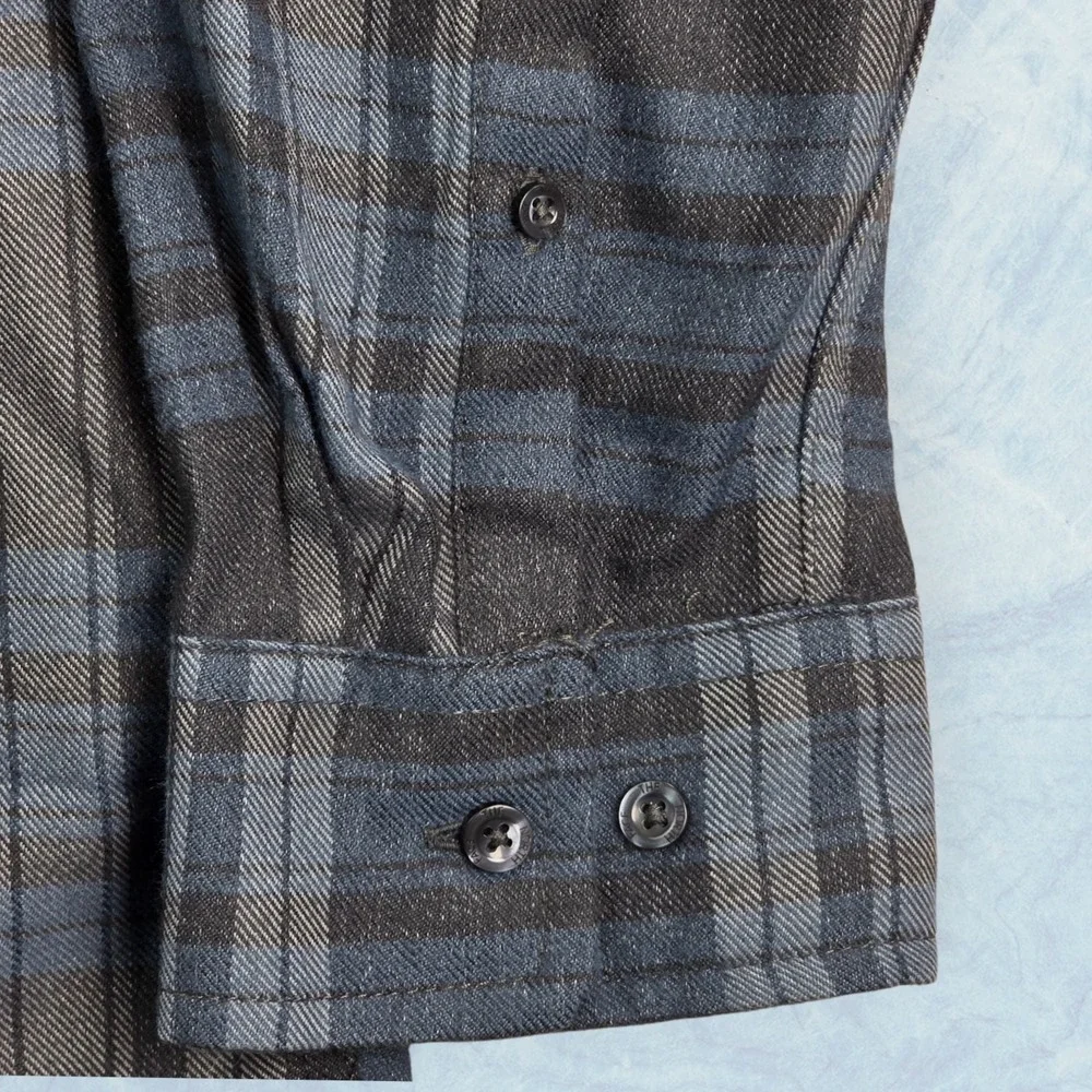 The North Face‎ Button Down Plaid Flannel Shirt Men's Size XL Nylon Blend Hiking